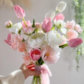 アーティシャルフラワーブーケ　ウェディング　韓国風　ぴょんぴょんブーケ アーティシャルフラワーブーケ ウェディング 韓国風 ぴょんぴょん