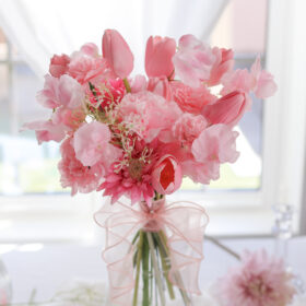 ピンクのぴょんぴょんブーケ | アトリエ ウタハナ